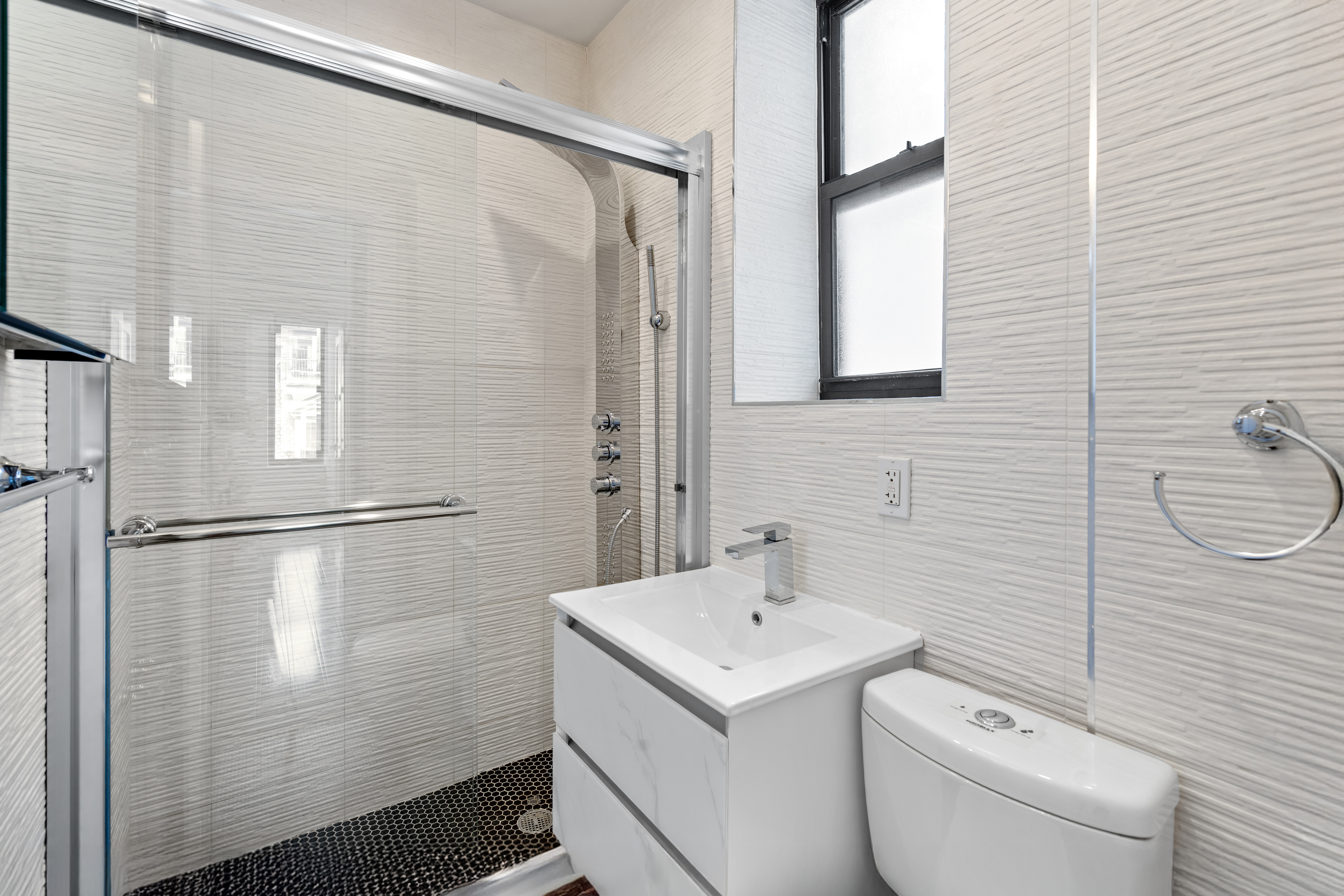 152 Thompson Street, Unit 4E Manhattan, NY 10012 - Photo 10 of 11