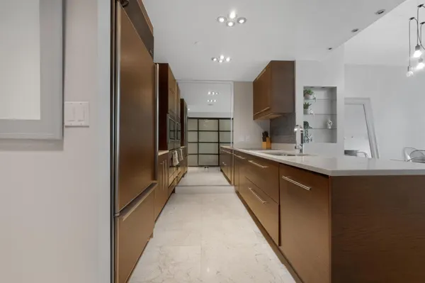 $875,000 | 485 Brickell Avenue, Unit 1909, Miami, FL 33131