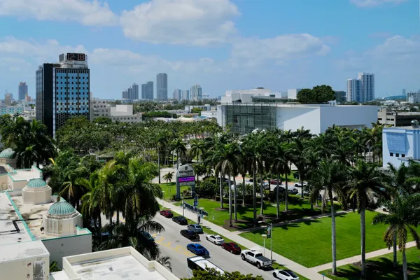 $3,000 | 1775 Washington Avenue, Unit 11D, Miami Beach, FL 33139