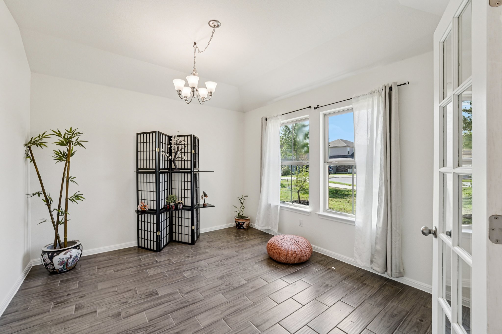 210 Helen Road Hutto, TX 78634 - Photo 9 of 19