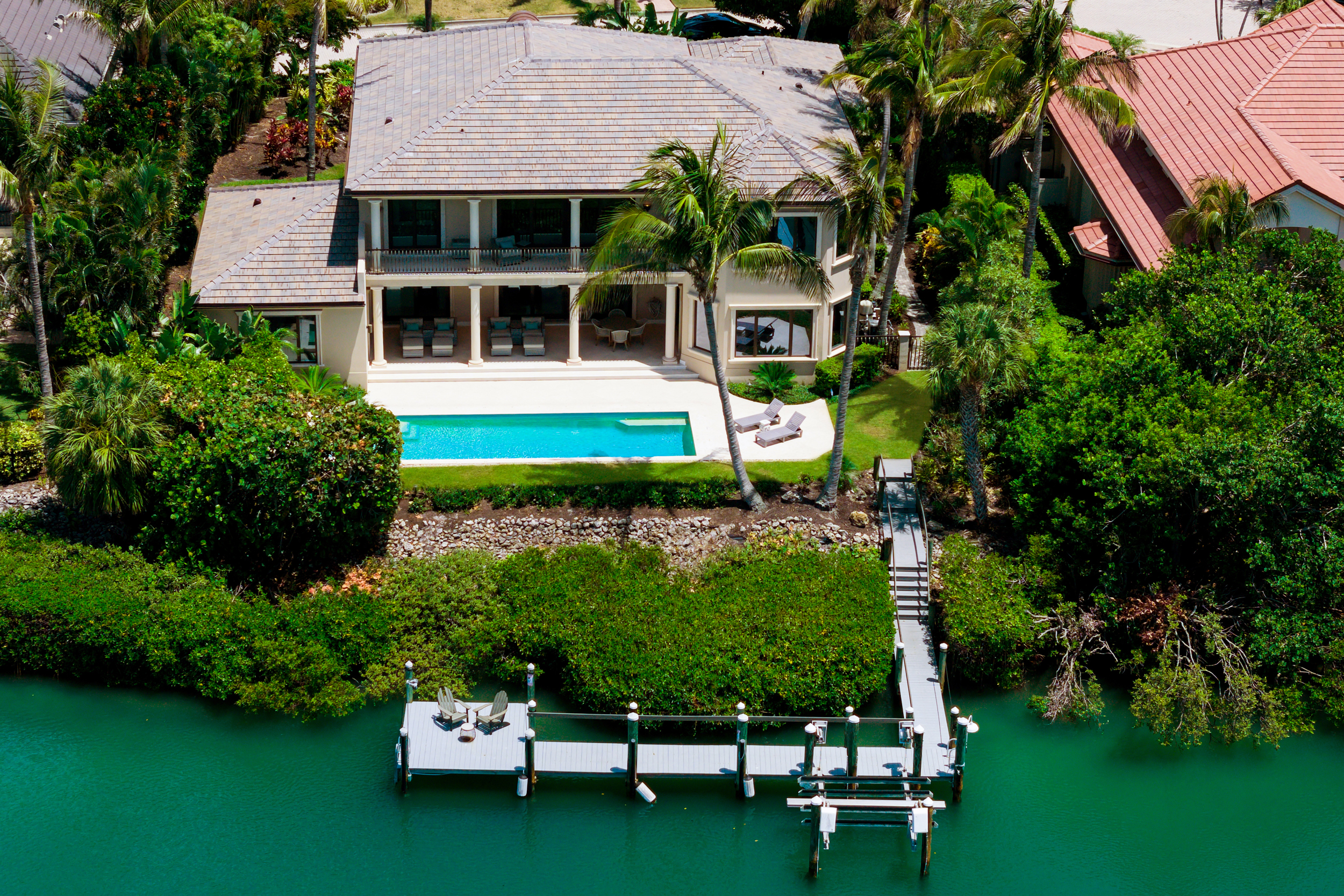 65 Lighthouse Point Drive Longboat Key, FL 34228 - Photo 3 of 57