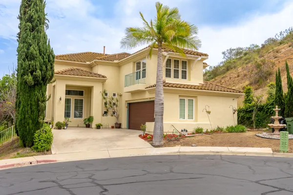 $1,059,000 | 2007 Pleasant Waters Court, Spring Valley, CA 91977