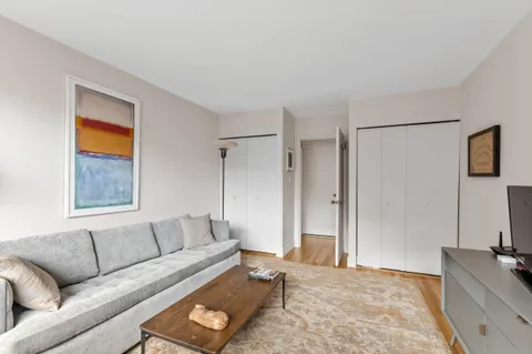 $2,400,000 | 63 Downing Street, Unit 8C | West Village