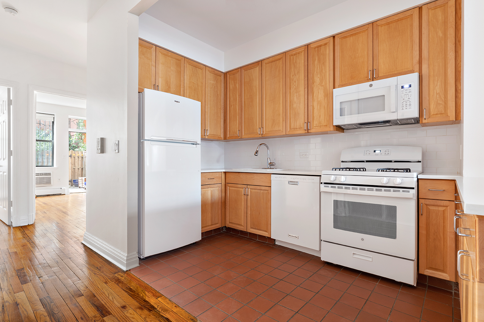 8 Mt Morris Park West, Unit A Manhattan, NY 10027 - Photo 5 of 13