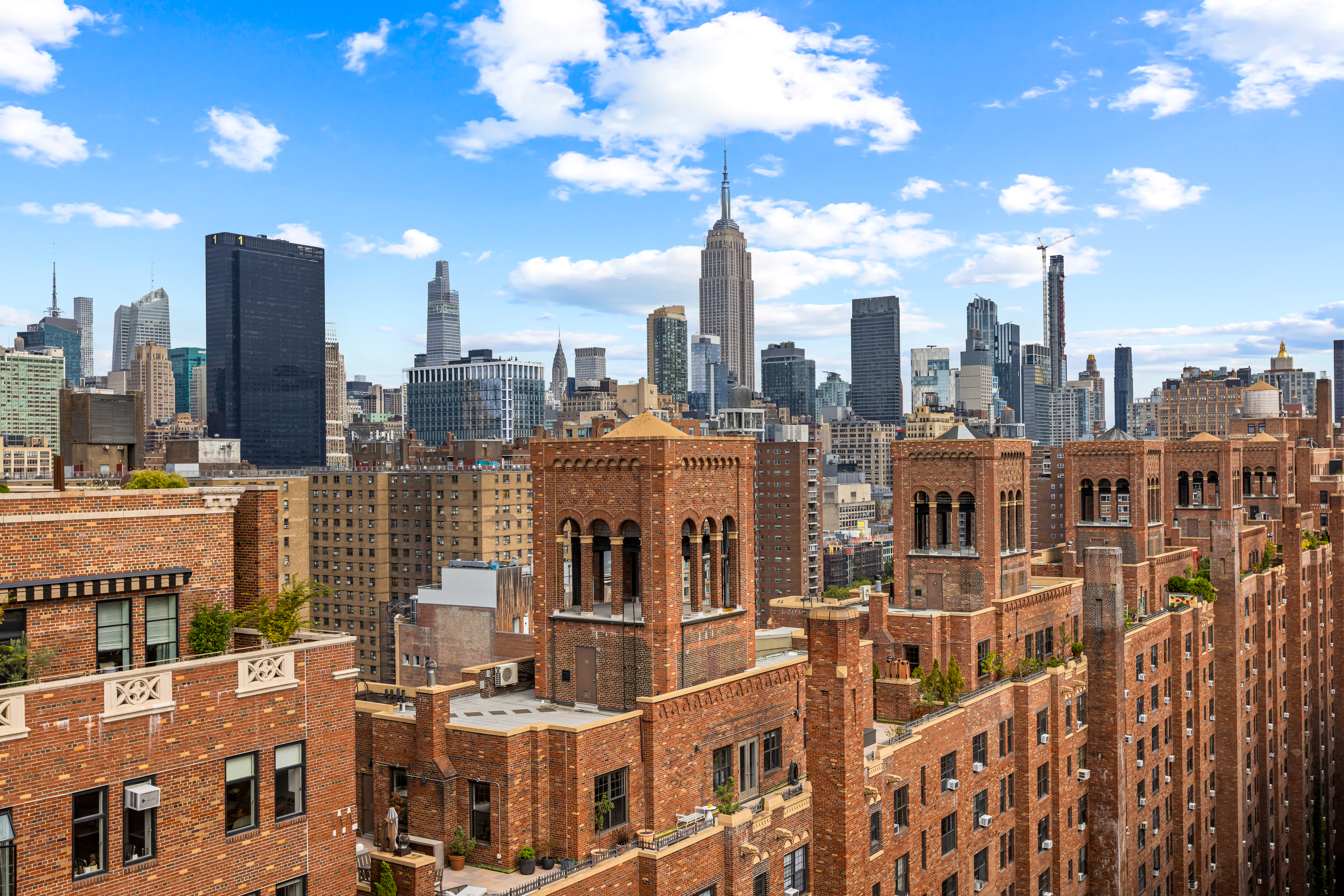 465 West 23rd Street, Unit 15B Manhattan, NY 10011 - Photo 17 of 19 a city view with tall buildings