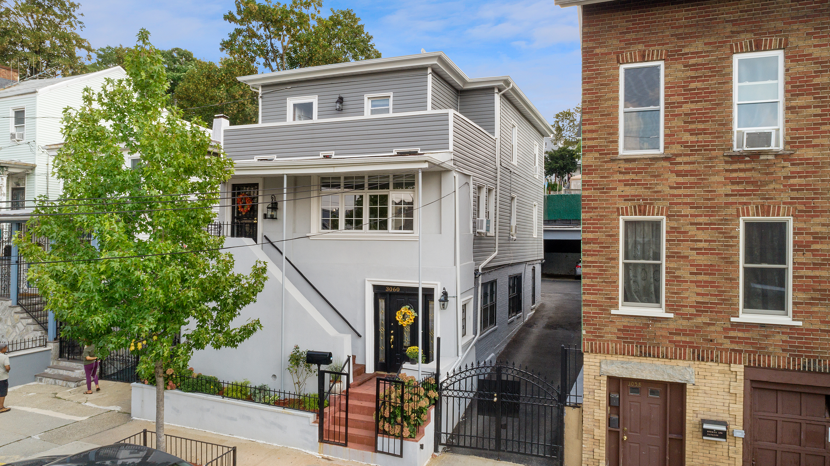 3060 Heath Avenue Bronx, NY 10463 - Photo 2 of 55