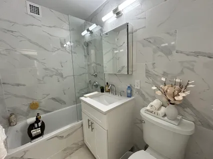 $875,000 | 400 East 54th Street, Unit 22D | Sutton Place