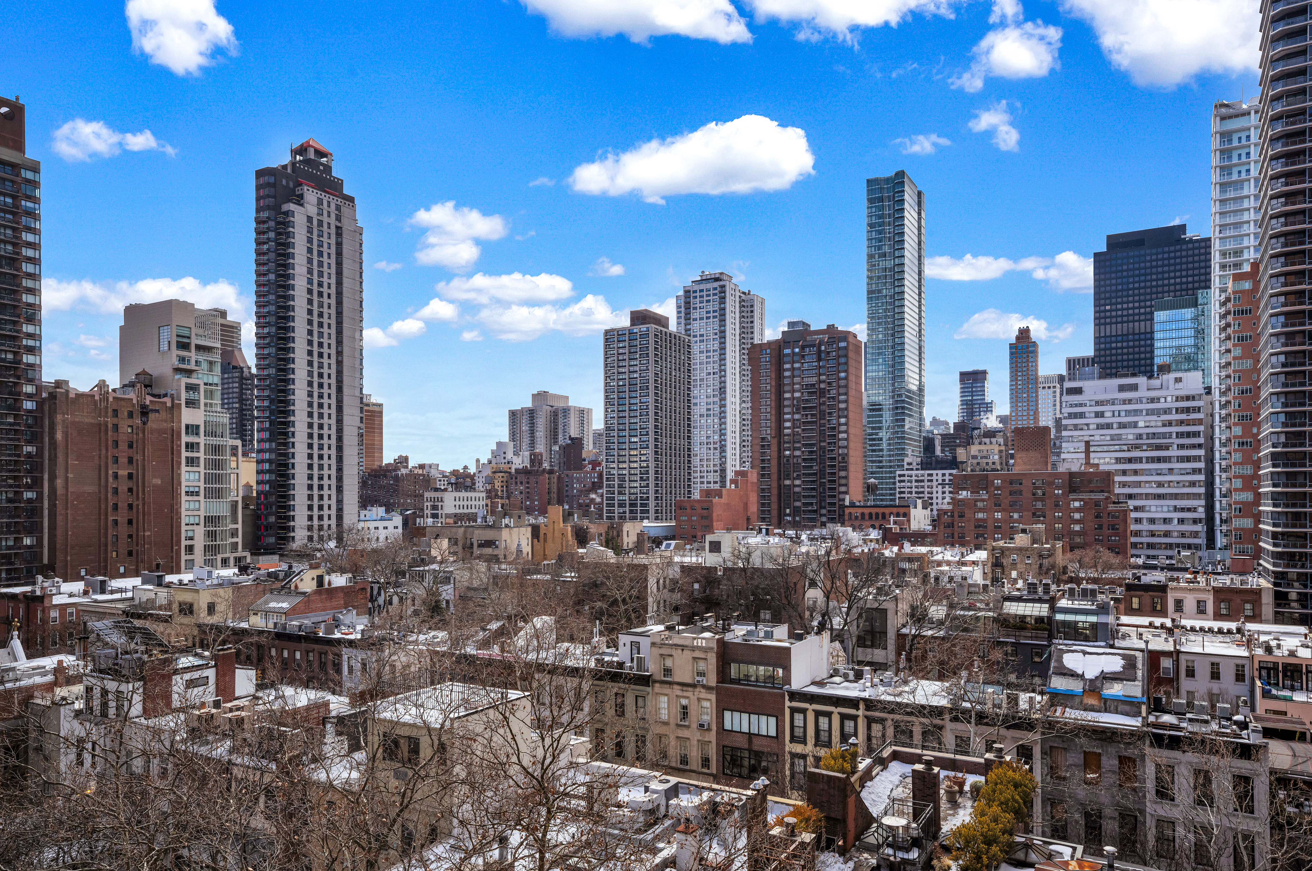 210 East 63rd Street, Unit 11F Manhattan, NY 10065 - Photo 9 of 14 a city view with lot of high rise buildings