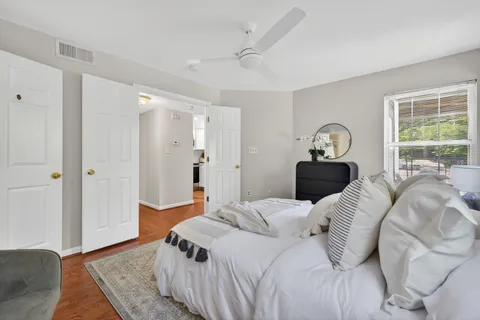 $325,000 | 925 Hillside Lake Terrace, Unit 210, Gaithersburg, MD 20878