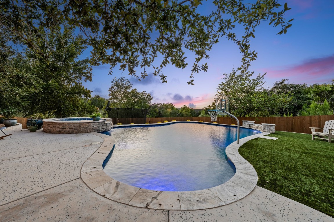 2204 Rimrock Drive Austin, TX 78738 - Photo 32 of 35 Gallery Image 32