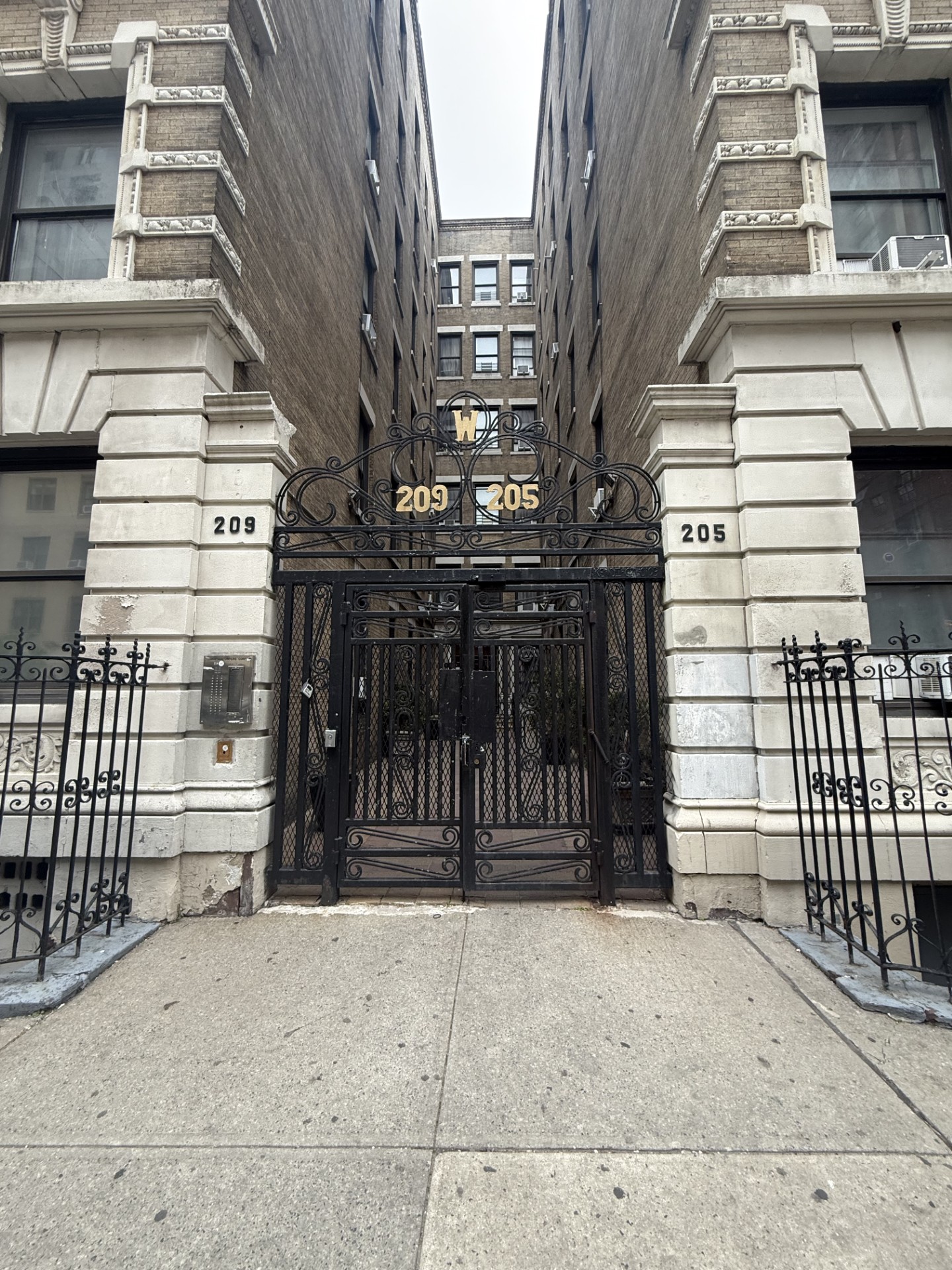 205 West 103rd Street, Unit 3A Manhattan, NY 10025 - Photo 7 of 9 a front view of a house