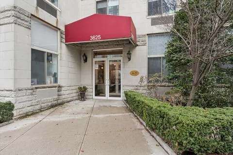 $1,100,000 | 3625 Oxford Avenue, Unit 7C | Central Riverdale