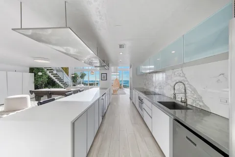 $6,750,000 | 1040 Biscayne Boulevard, Unit 4602, Miami, FL 33132