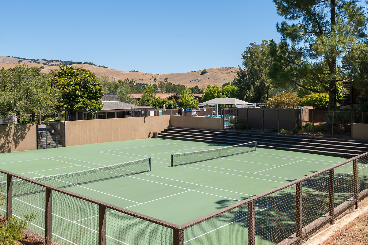 82 Surrey Lane San Rafael, CA 94903 - Photo 12 of 13