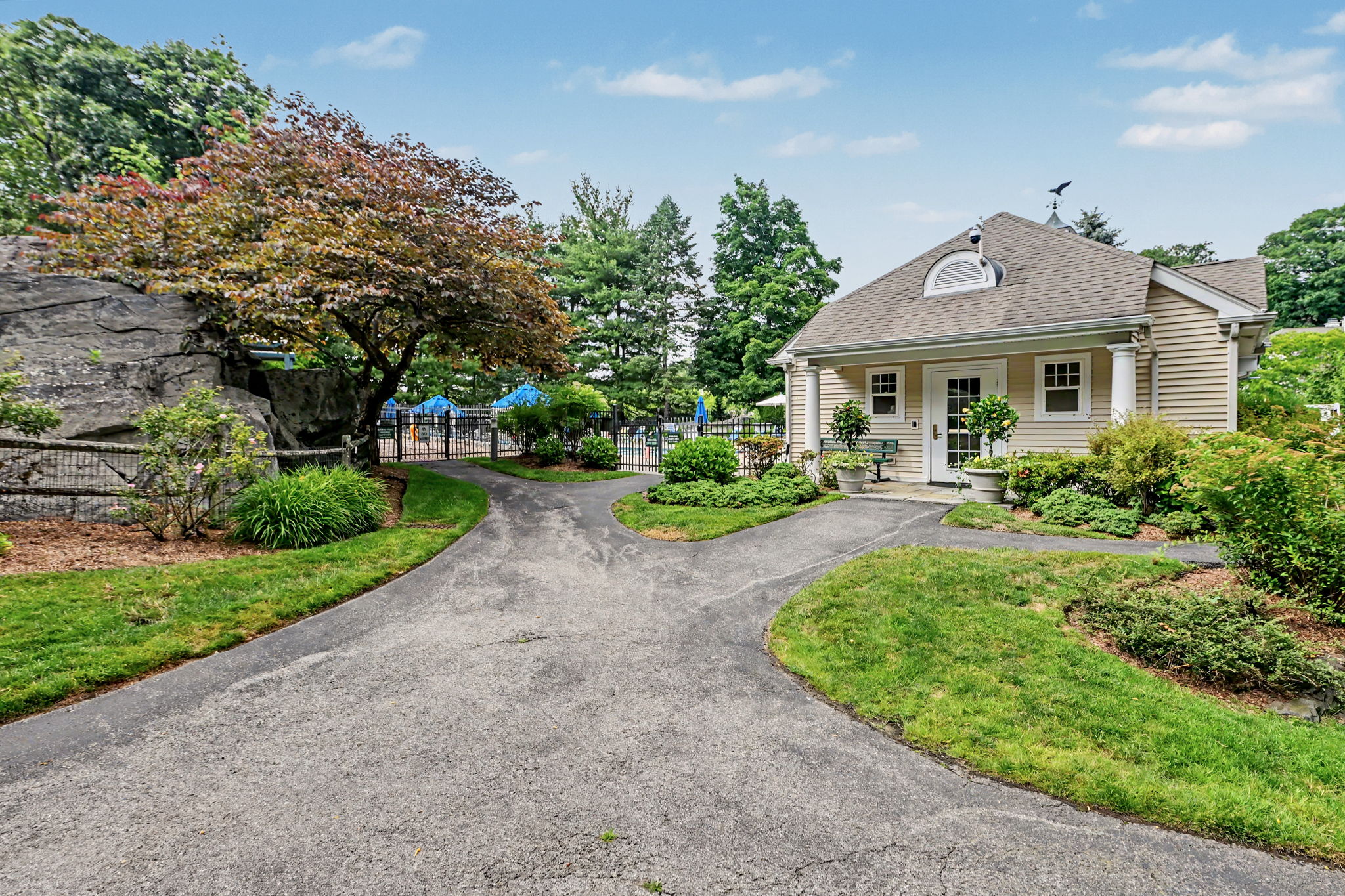 34 Winding Ridge Road White Plains, NY 10603 - Photo 31 of 41