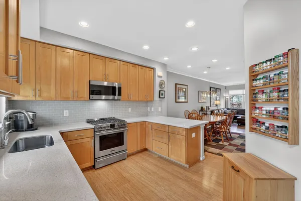 $1,175,000 | 814 3rd Street Southeast, Washington, DC 20003