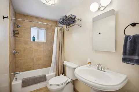 $998,000 | 17323 Hillside Avenue, Sonoma, CA 95476