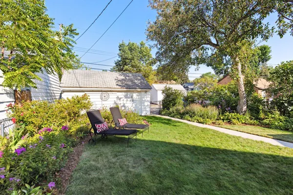 $425,000 | 3922 North Washburn Avenue, Minneapolis, MN 55412