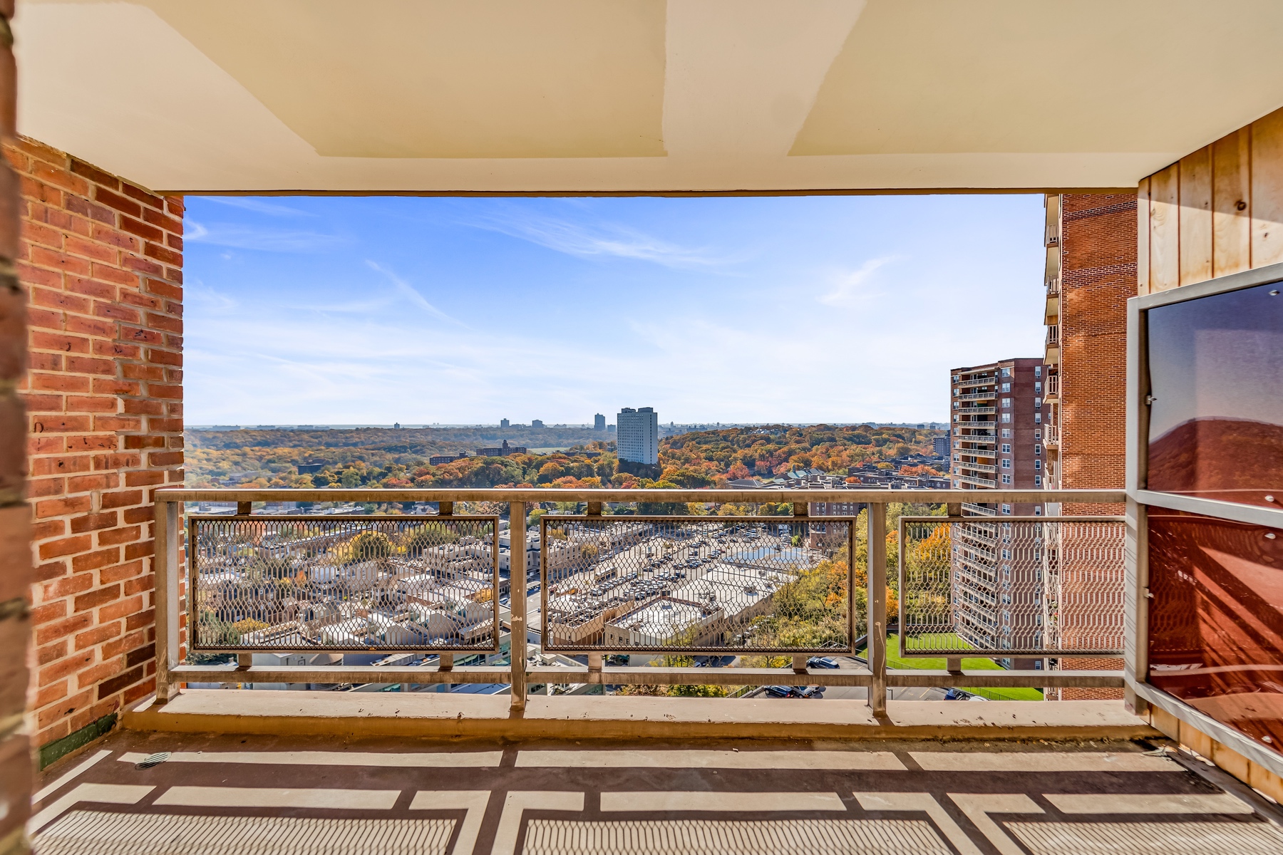 5800 Arlington Avenue, Unit 17D Bronx, NY 10471 - Photo 7 of 15