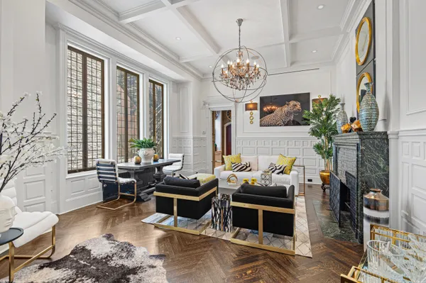 $3,295,000 | 4 East 82nd Street, Unit 1/2R | Upper East Side