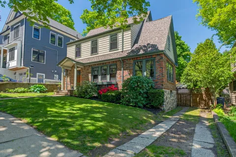 Contact Agent | Arborough Road, Roslindale, MA 02131