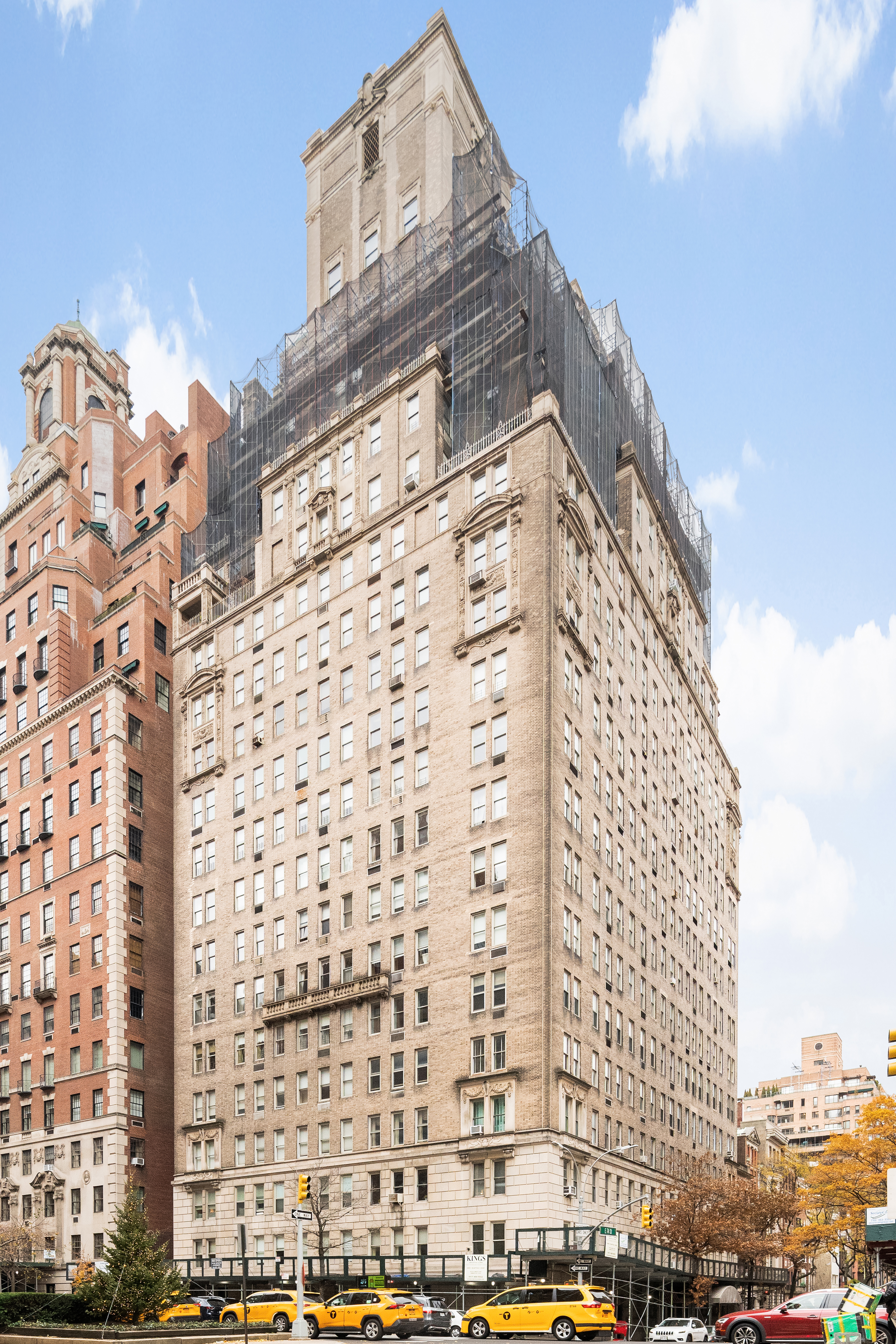 784 Park Avenue, Unit 12B Manhattan, NY 10021 - Photo 22 of 23