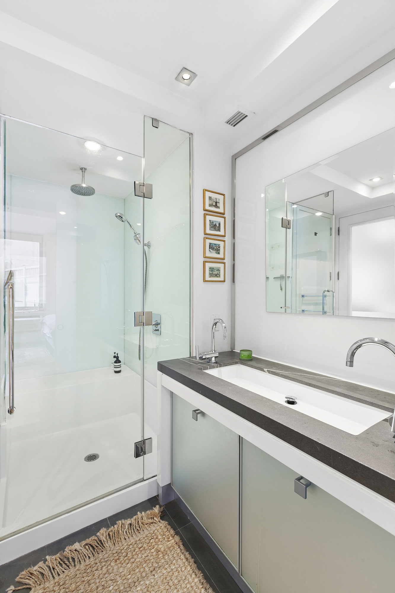 444 West 19th Street, Unit 203 Manhattan, NY 10011 - Photo 6 of 8