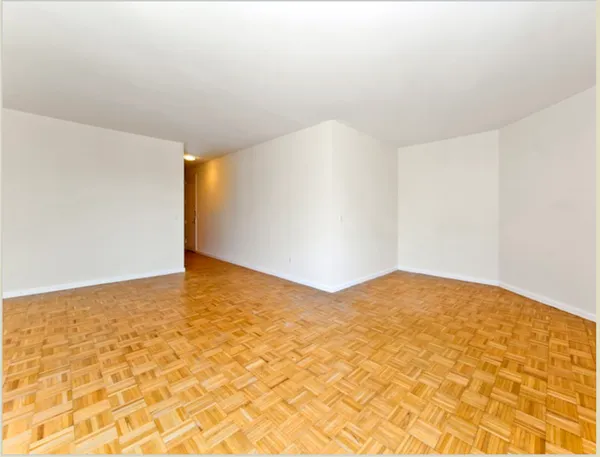 $3,975 | 201 West 72nd Street, Unit 17F | Upper West Side