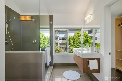 $1,150,000 | 307 14th Avenue East, Unit B, Seattle, WA 98112