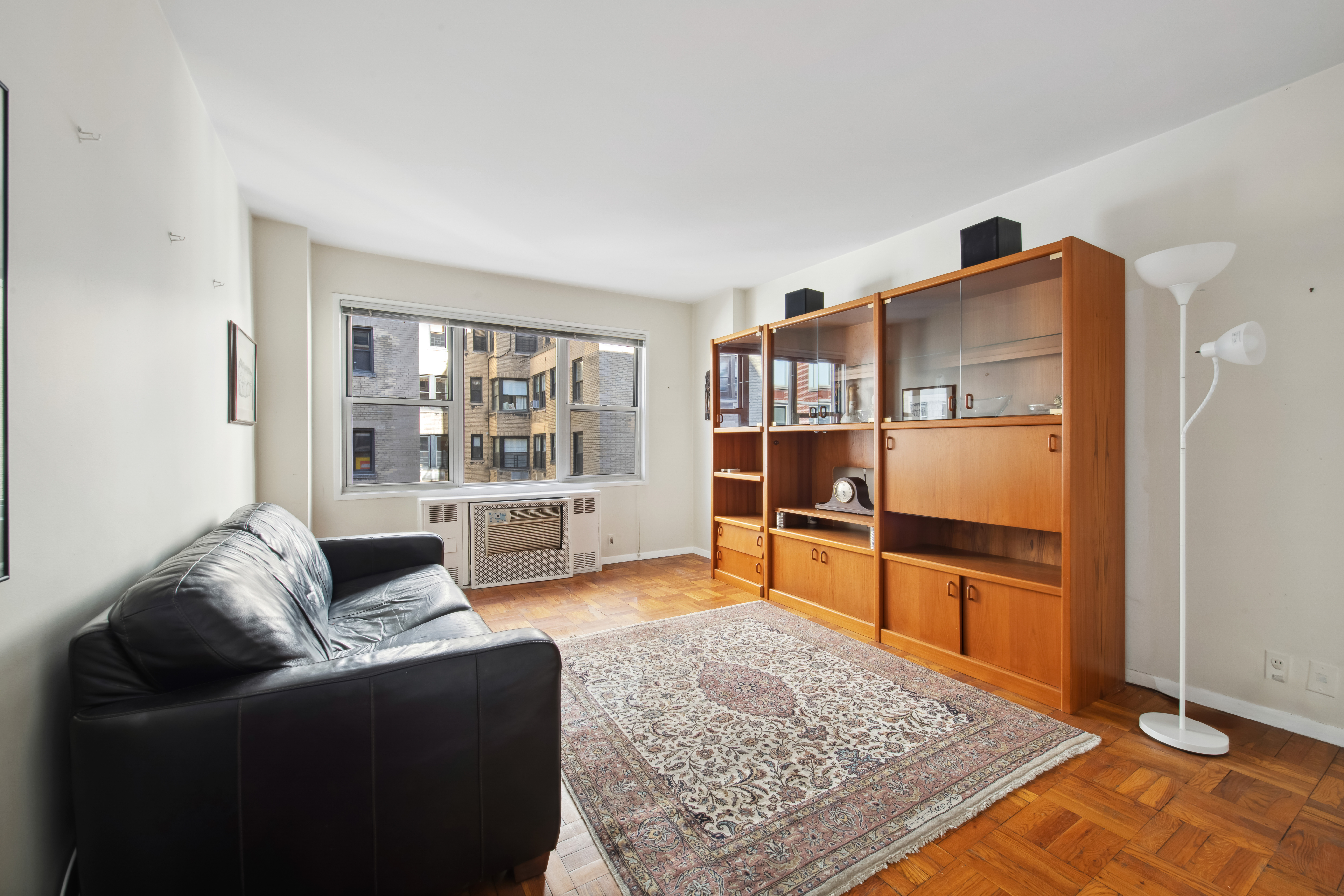 311 East 71st Street, Unit 8G Manhattan, NY 10021 - Photo 11 of 15