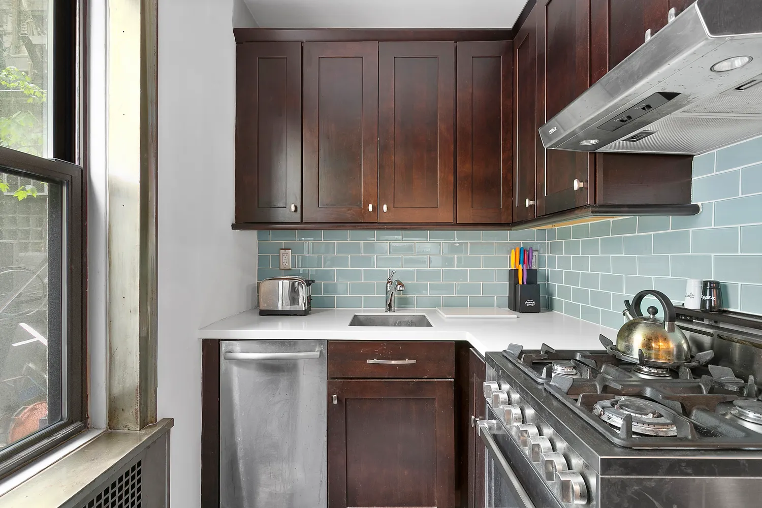 $460,000 | 166 West 22nd Street, Unit 1F | Chelsea