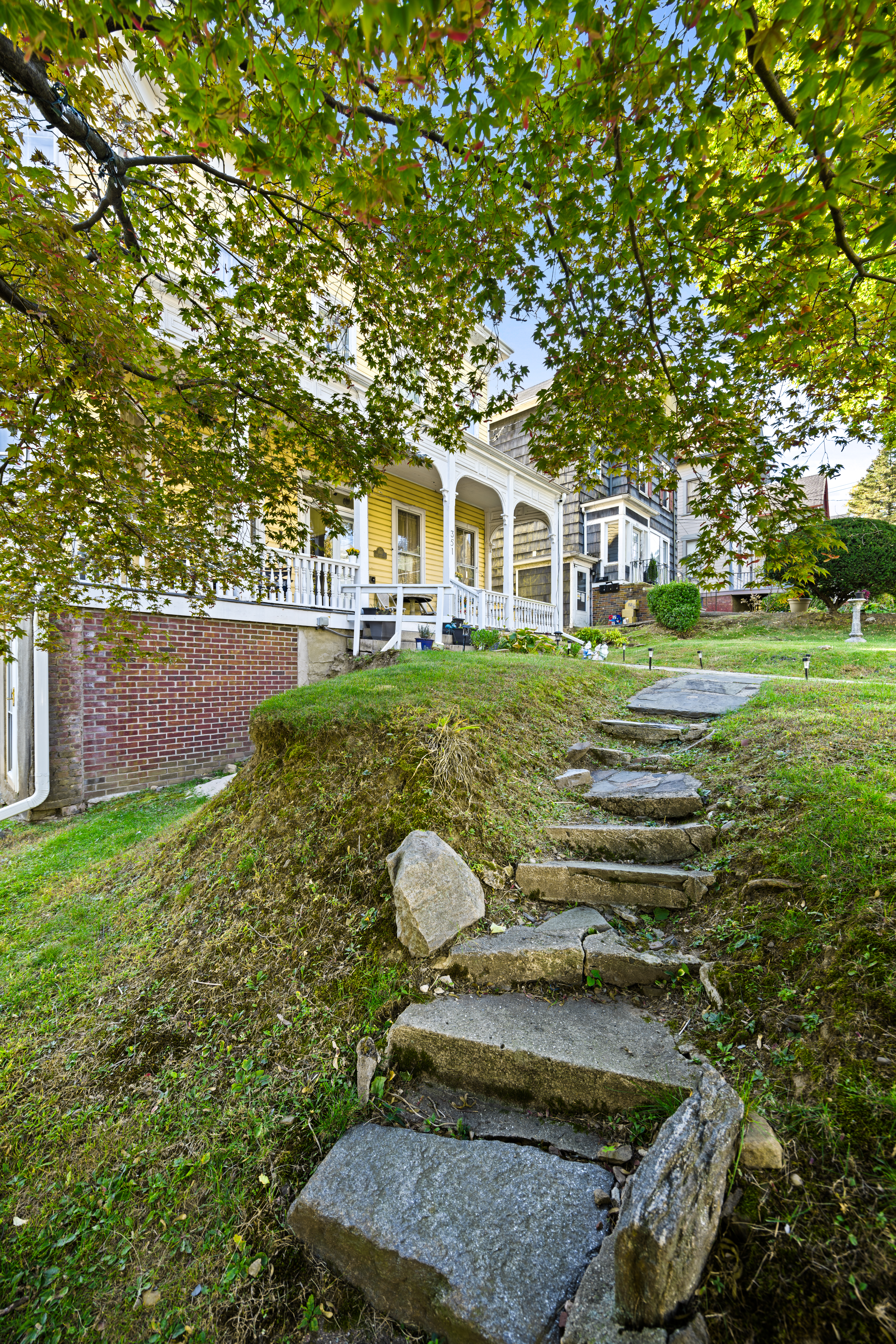351 St Pauls Avenue Staten Island, NY 10304 - Photo 2 of 36