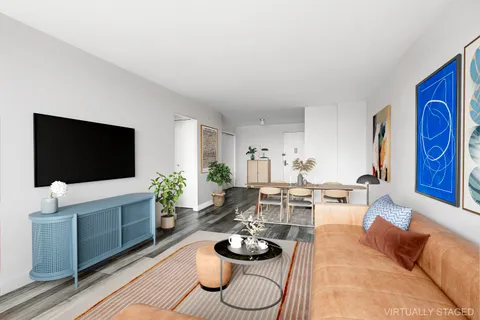 $950,000 | 201 East 17th Street, Unit 30F | Gramercy