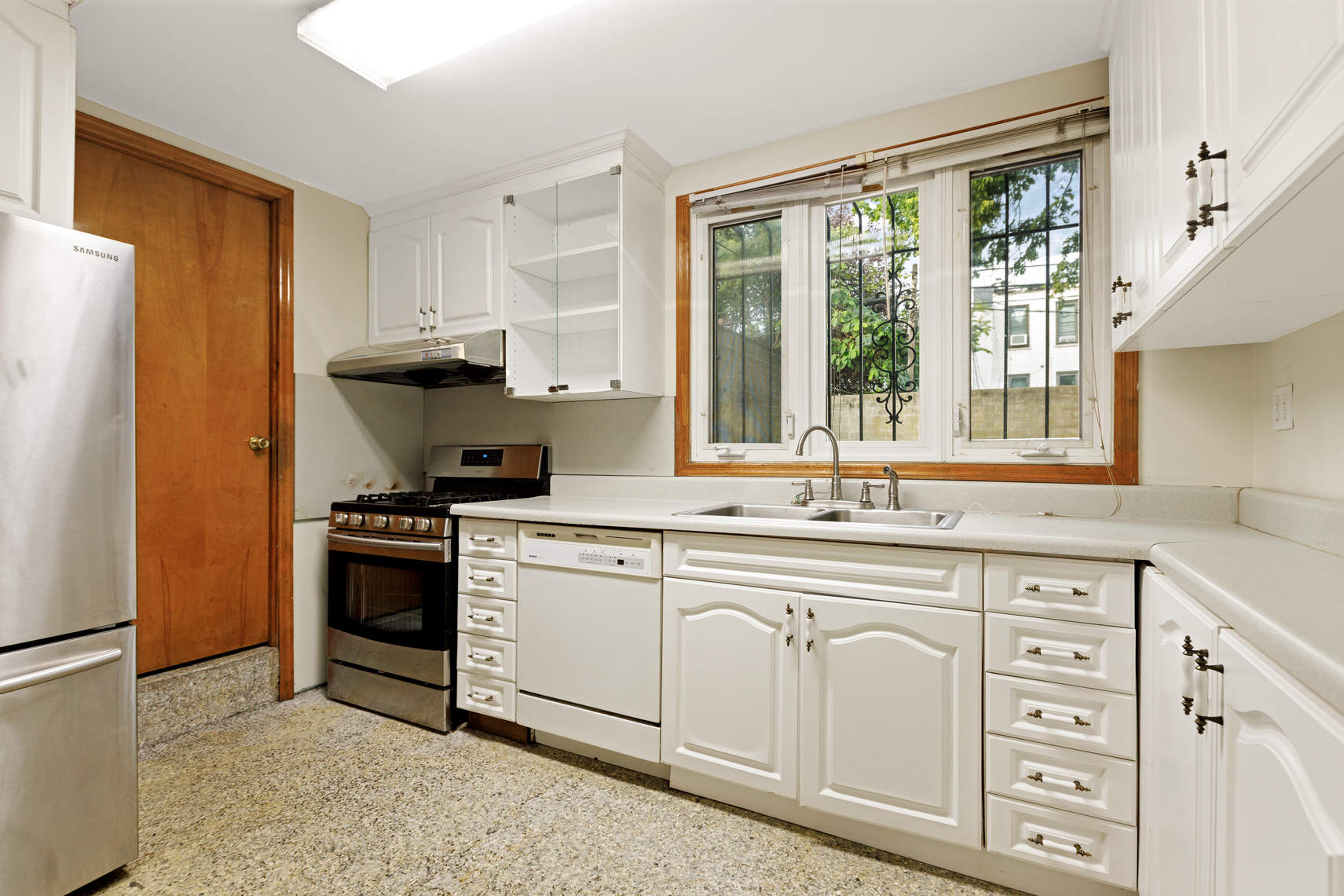 417 37th Street Brooklyn, NY 11232 - Photo 13 of 16