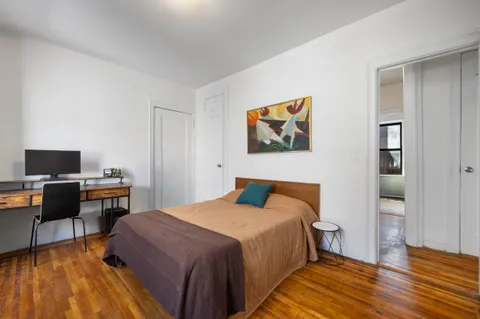 $220,000 | 2199 Holland Avenue, Unit 5P | Pelham Parkway