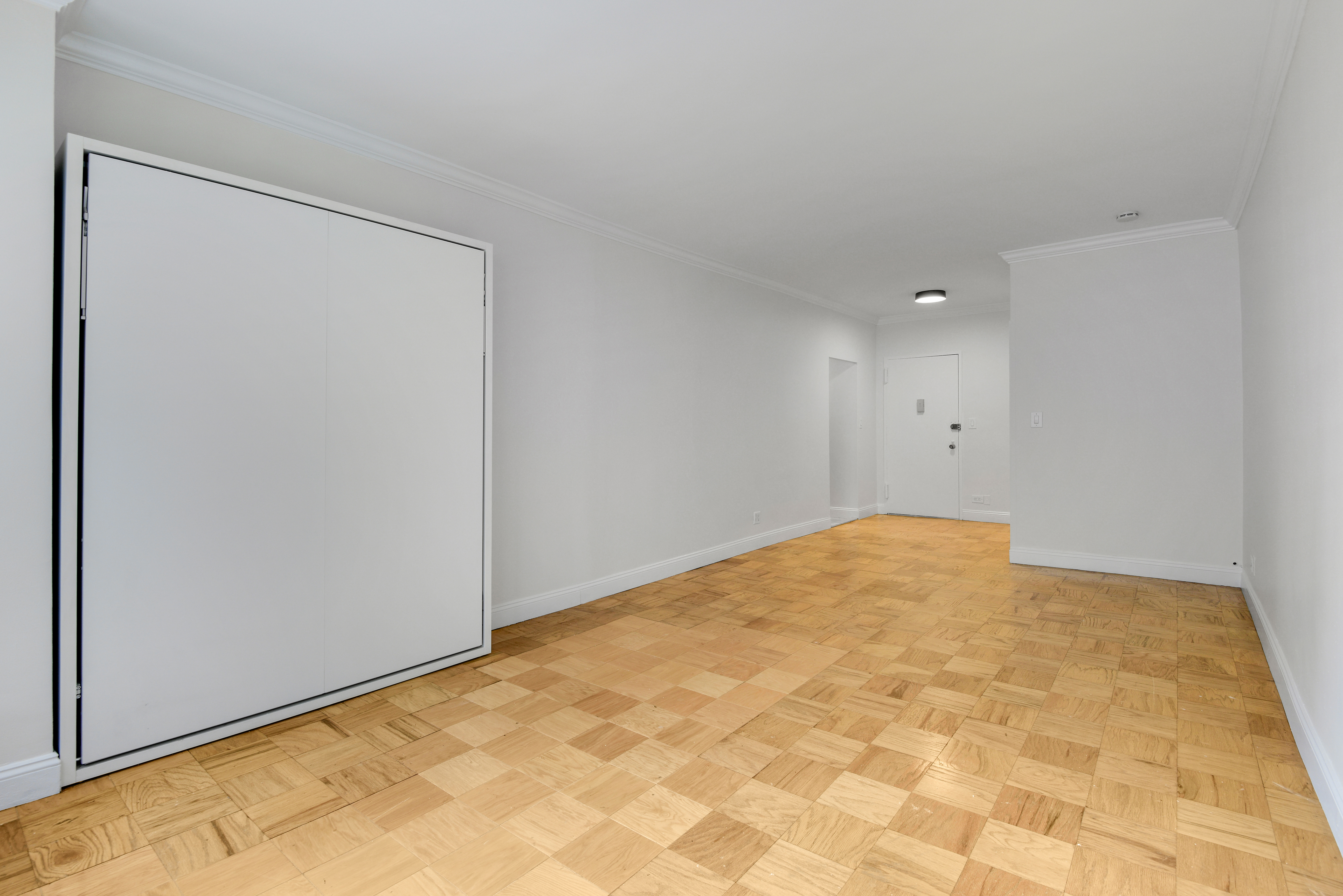 305 East 40th Street, Unit 14V Manhattan, NY 10016 - Photo 6 of 26 a view of empty room