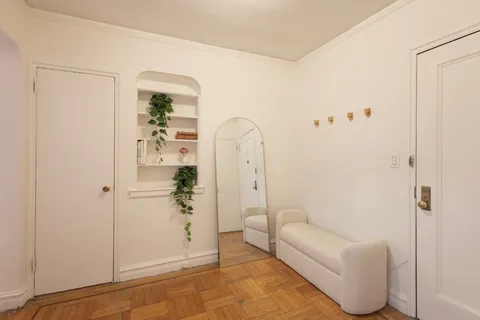 $375,000 | 303 East 37th Street, Unit 3A | Murray Hill