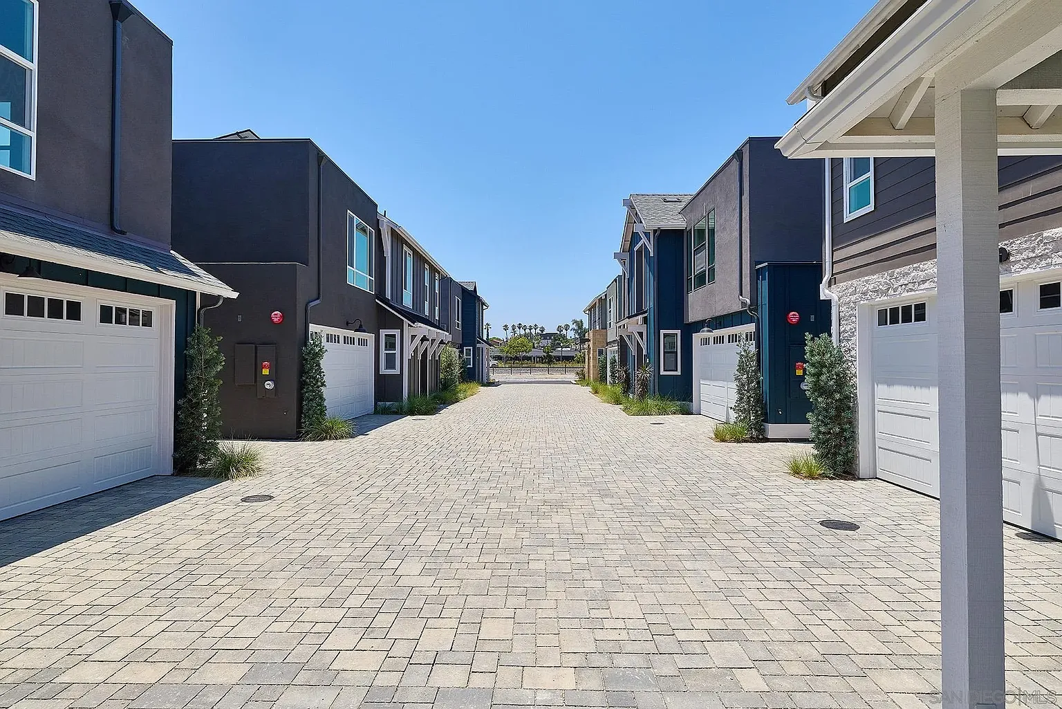 567 North Vulcan Avenue Encinitas, CA 92024 - Photo 34 of 49