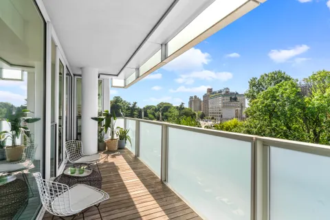 $7,000 | 1 Grand Army Plaza, Unit 5E | Prospect Heights