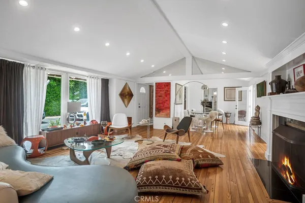 $6,900 | 3442 Laurel Canyon Boulevard, Studio City, CA 91604