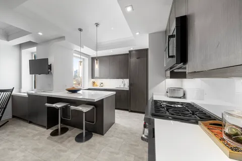 $4,650,000 | 860 5th Avenue, Unit 18A | Lenox Hill