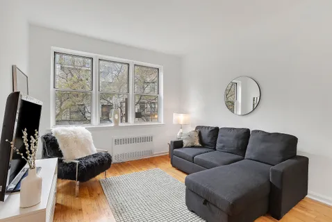 $399,000 | 321 East 89th Street, Unit 4E | Upper East Side