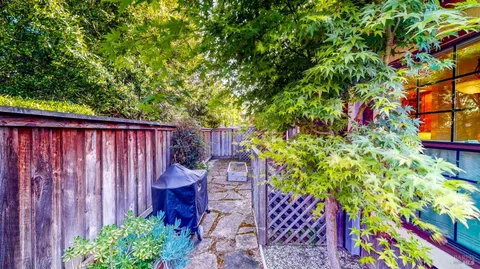 $695,000 | 1678 Creekview Court, Petaluma, CA 94954