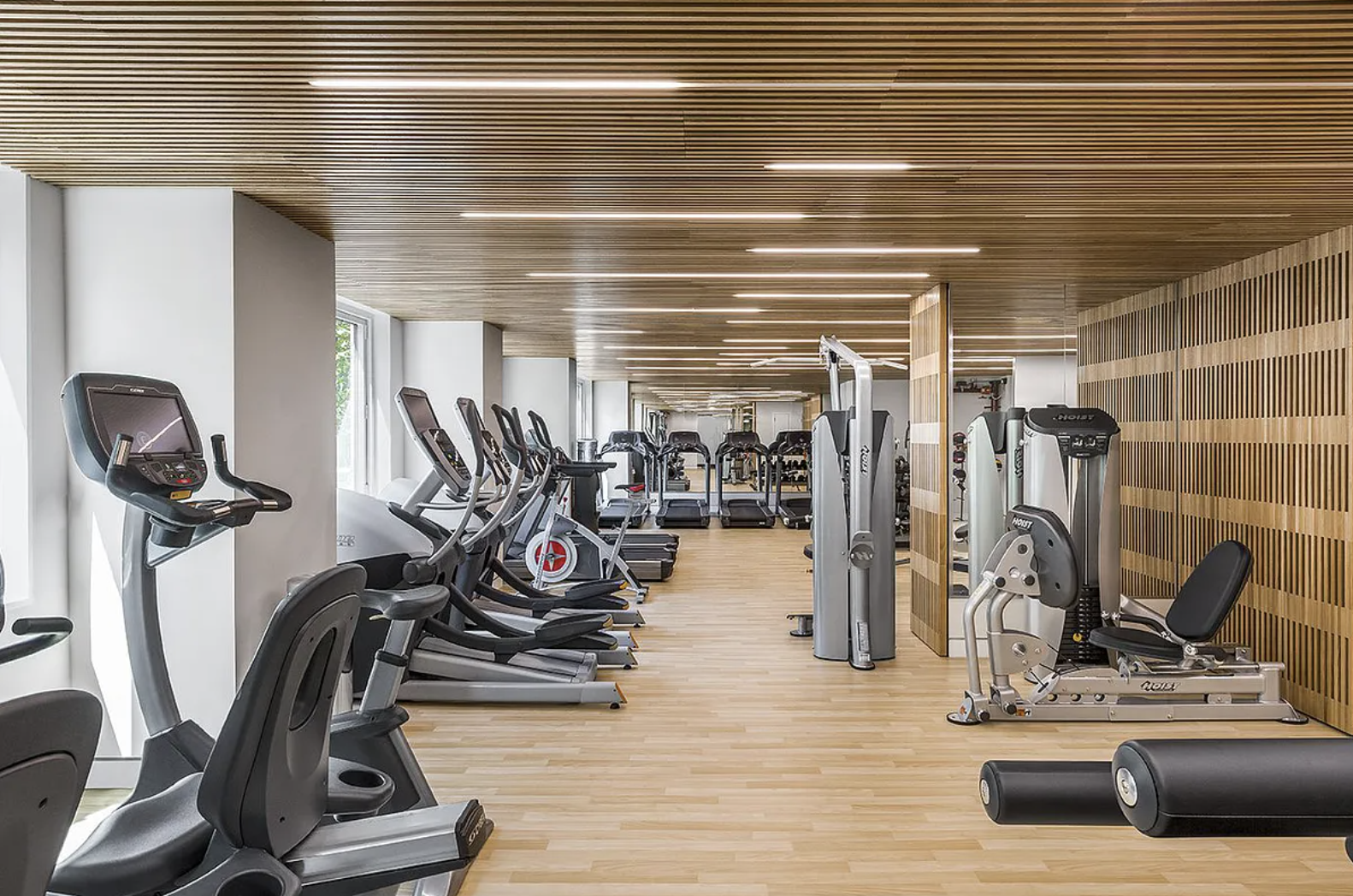 301 West 53rd Street, Unit 7H Manhattan, NY 10019 - Photo 6 of 11 a view of a room with gym equipment