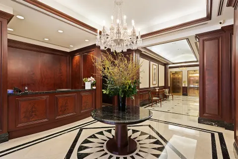 $3,205,000 | 351 East 51st Street, Unit PH5B | Midtown East