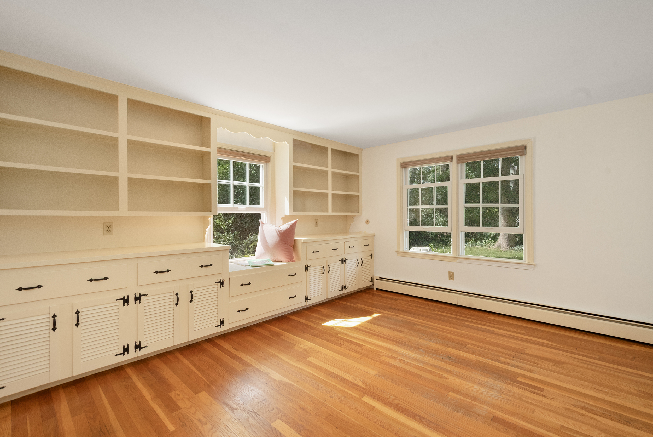 102 Edgewater Road Narragansett, RI 02882 - Photo 34 of 78 Gallery Image 34