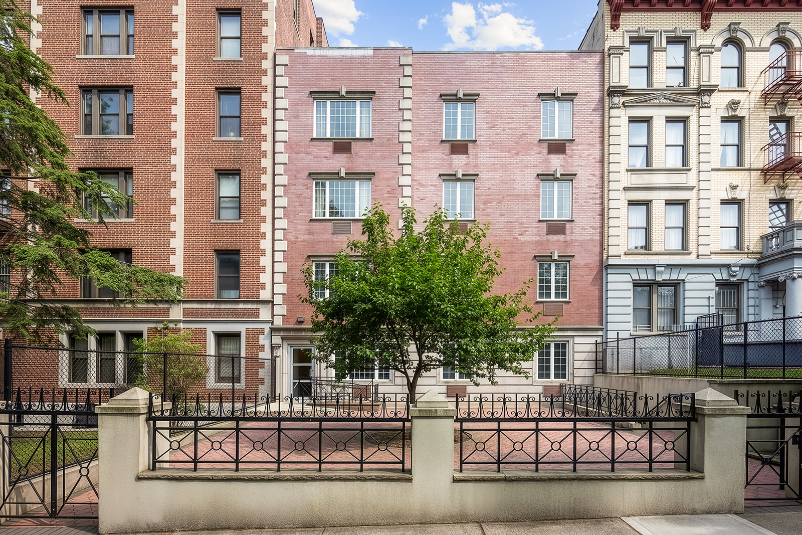 480 Eastern Parkway, Unit 3R Brooklyn, NY 11225 - Photo 11 of 13
