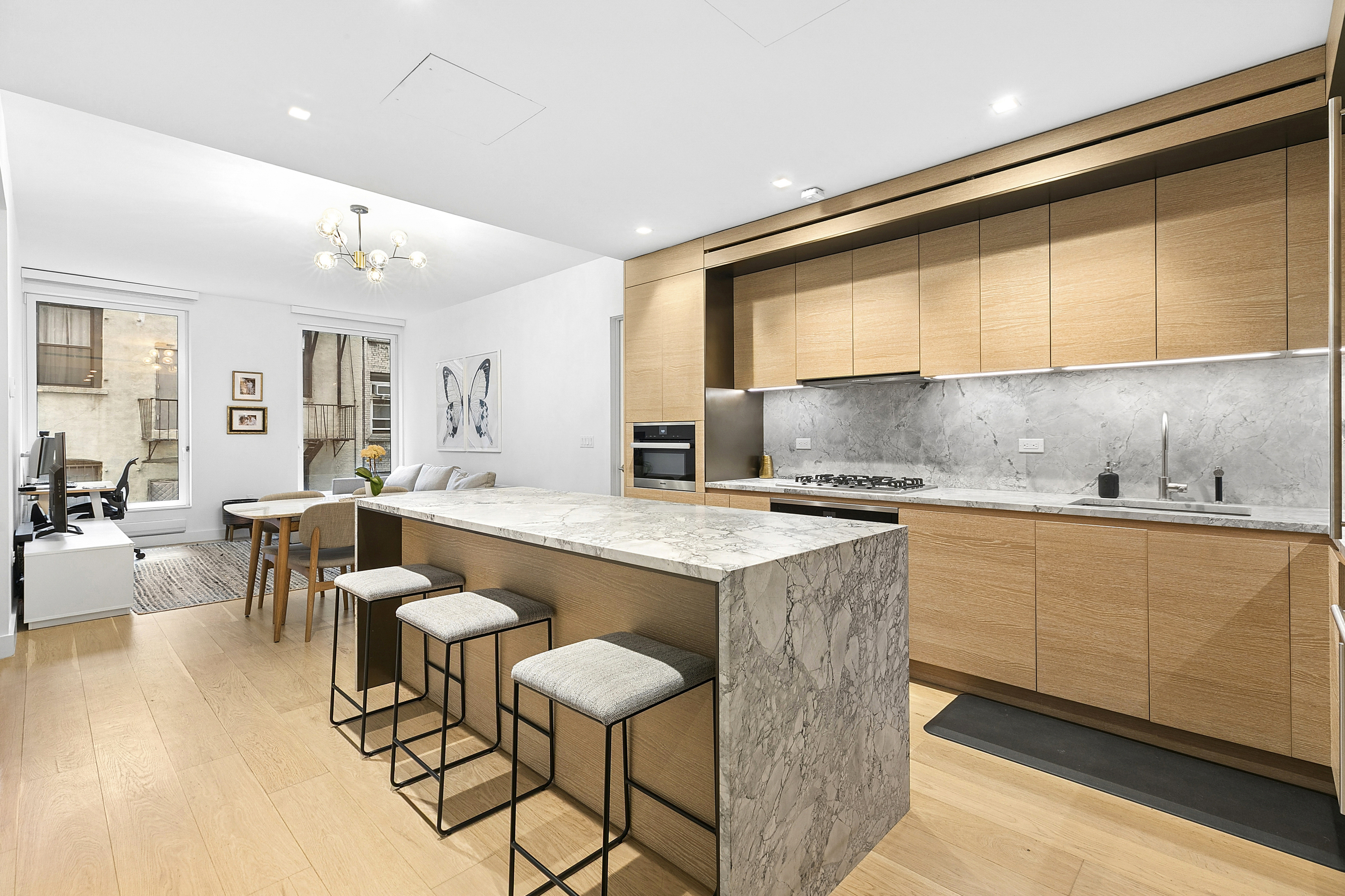 215 West 28th Street, Unit 4C Manhattan, NY 10001 - Photo 2 of 14