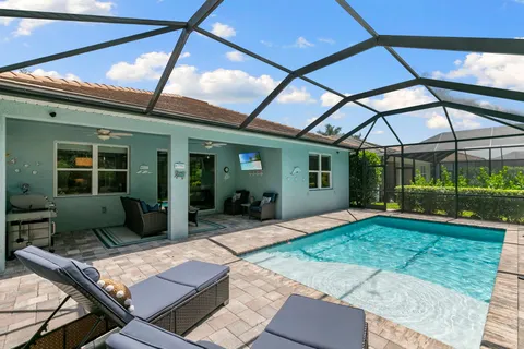 $829,999 | 14523 Topsail Drive, Naples, FL 34114