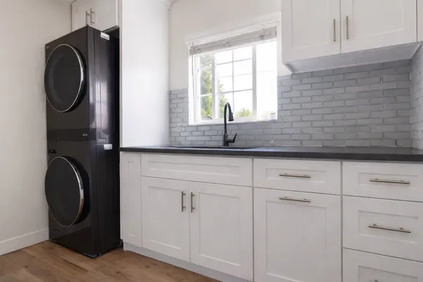 $1,450,000 | 7703 North Hollywood Way, Burbank, CA 91505